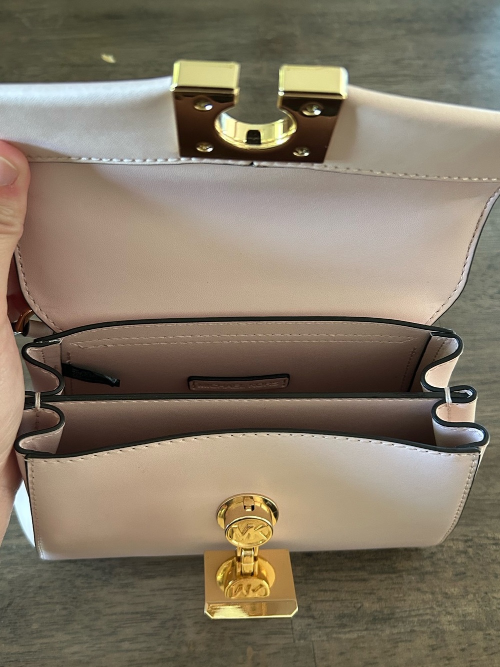SOLD MICHAEL Michael Kors Pink Leather Crossbody with Gold Chain - Picture 14 of 16